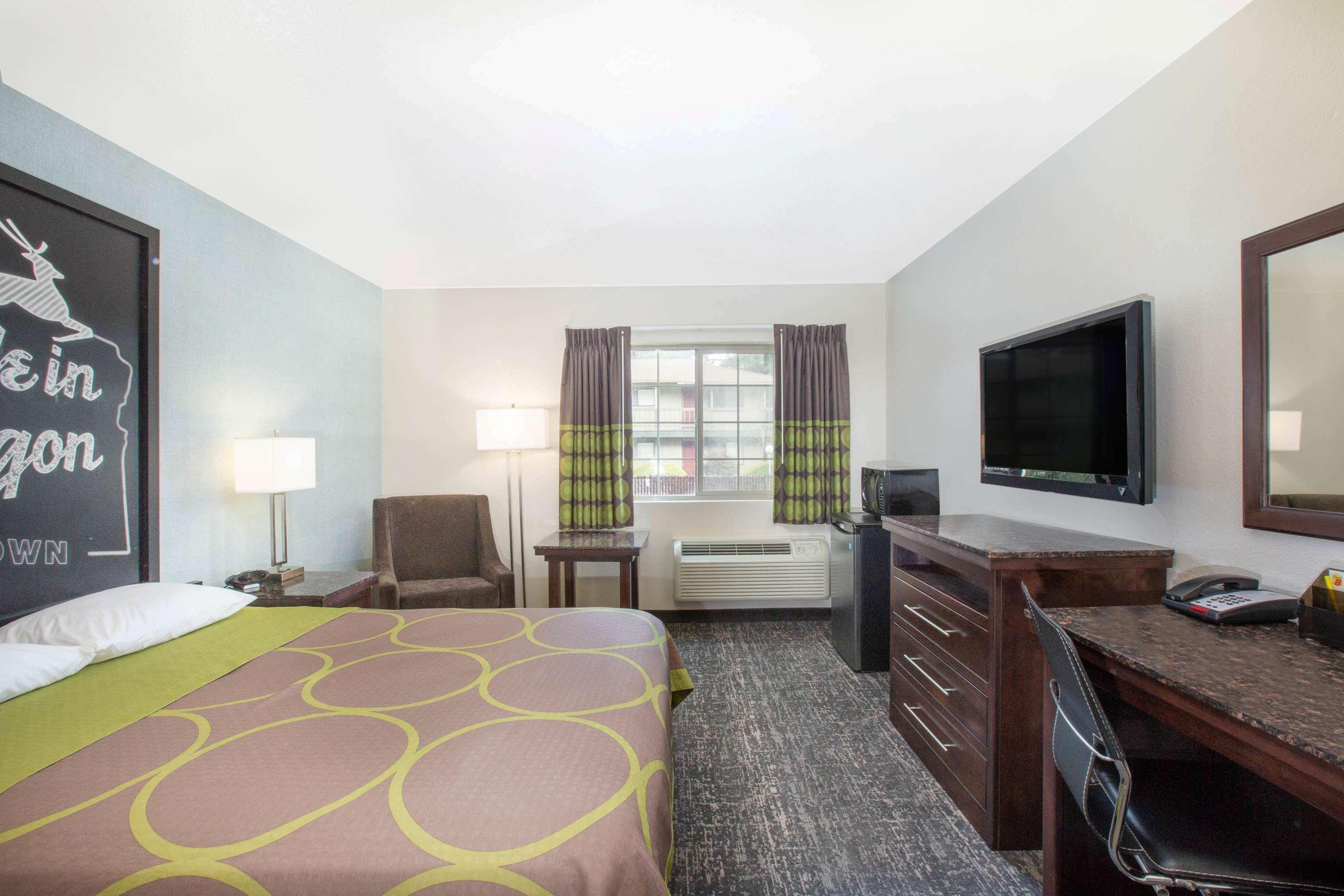 Gateway Inn & Suites Eugene-Springfield Bagian luar foto