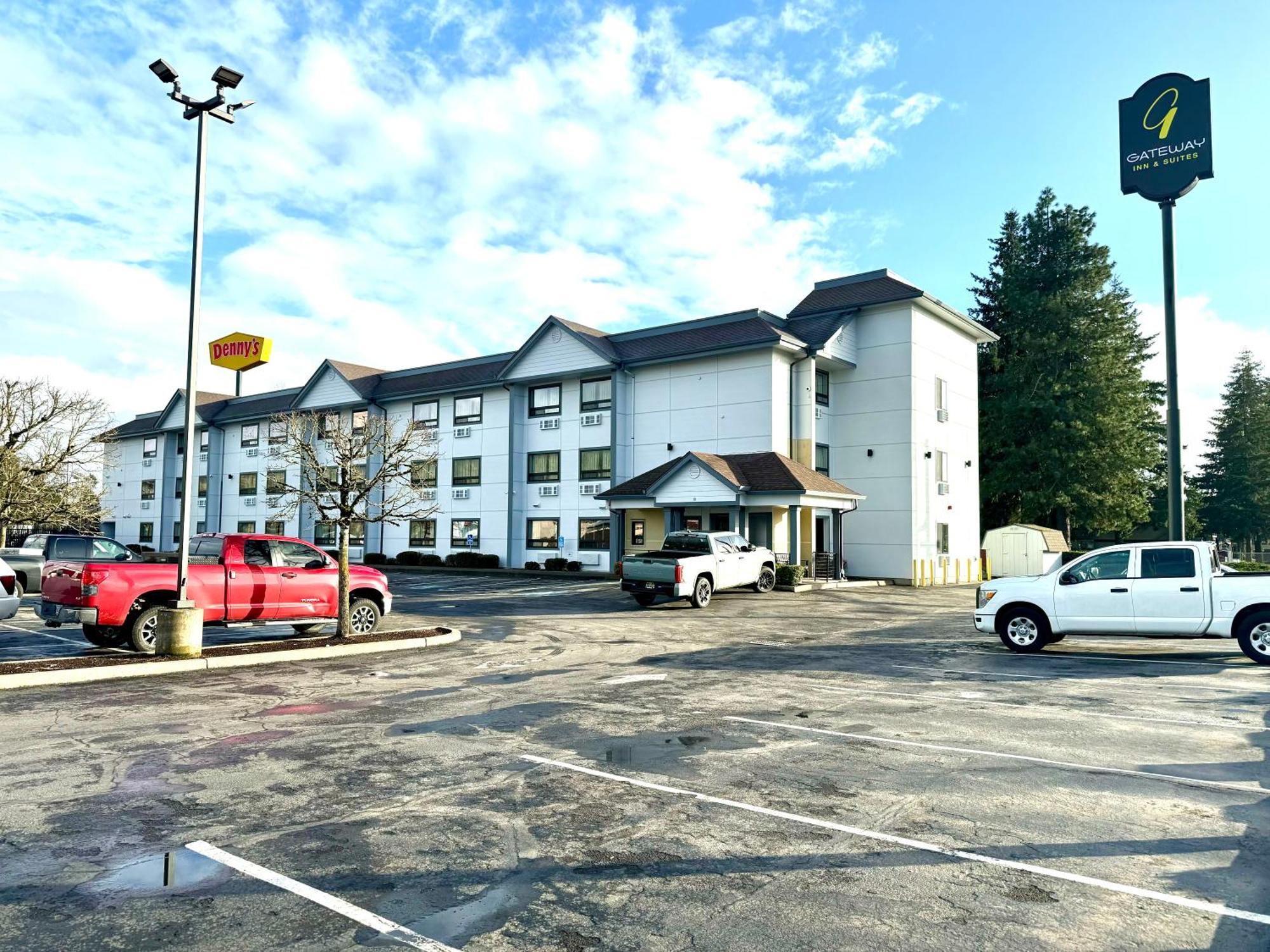 Gateway Inn & Suites Eugene-Springfield Bagian luar foto